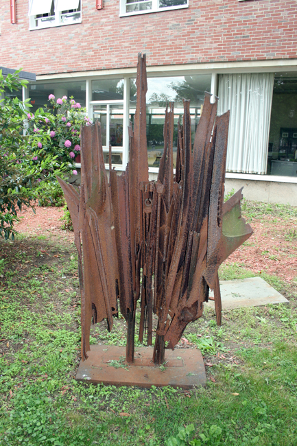 UM1964-12-v4.jpg
