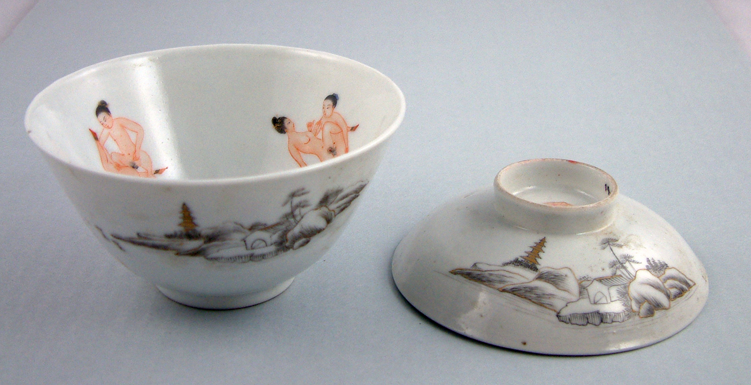 1977-4,5 teacup and lid off.jpg