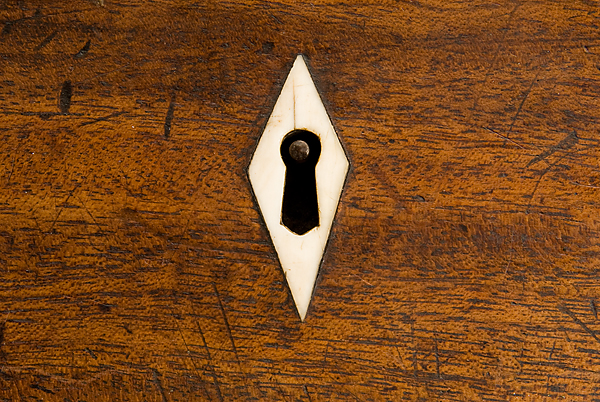 1998-31_desk-open.jpg