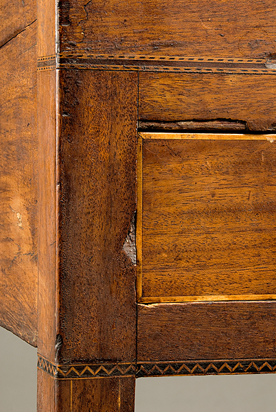 1998-31_desk-open.jpg