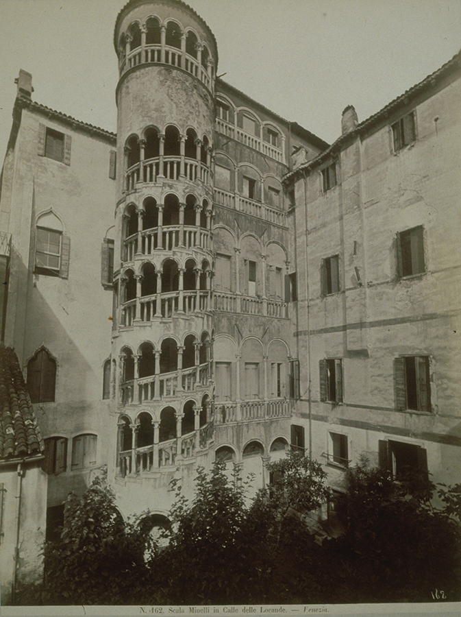 1982_38_33.jpg