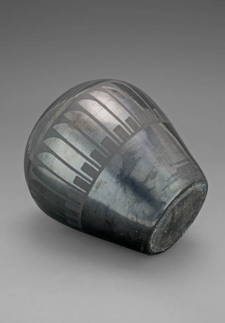 mh_1983_8_v1_01.jpg
