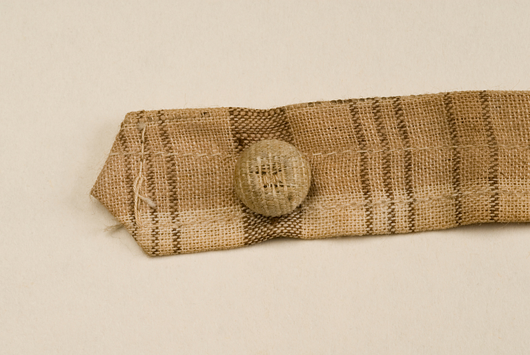 2010-17_w-napkinf.jpg