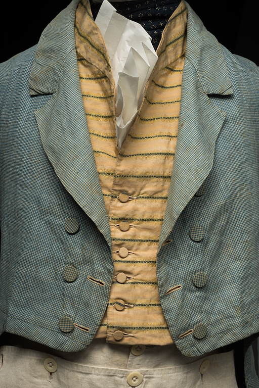Mens-ensemble-2_detail-01.jpg
