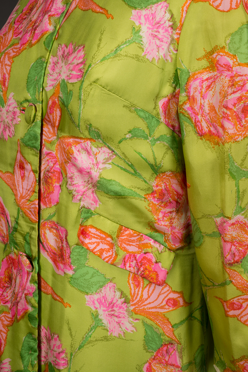 2019-30-6_coat-frontf.jpg