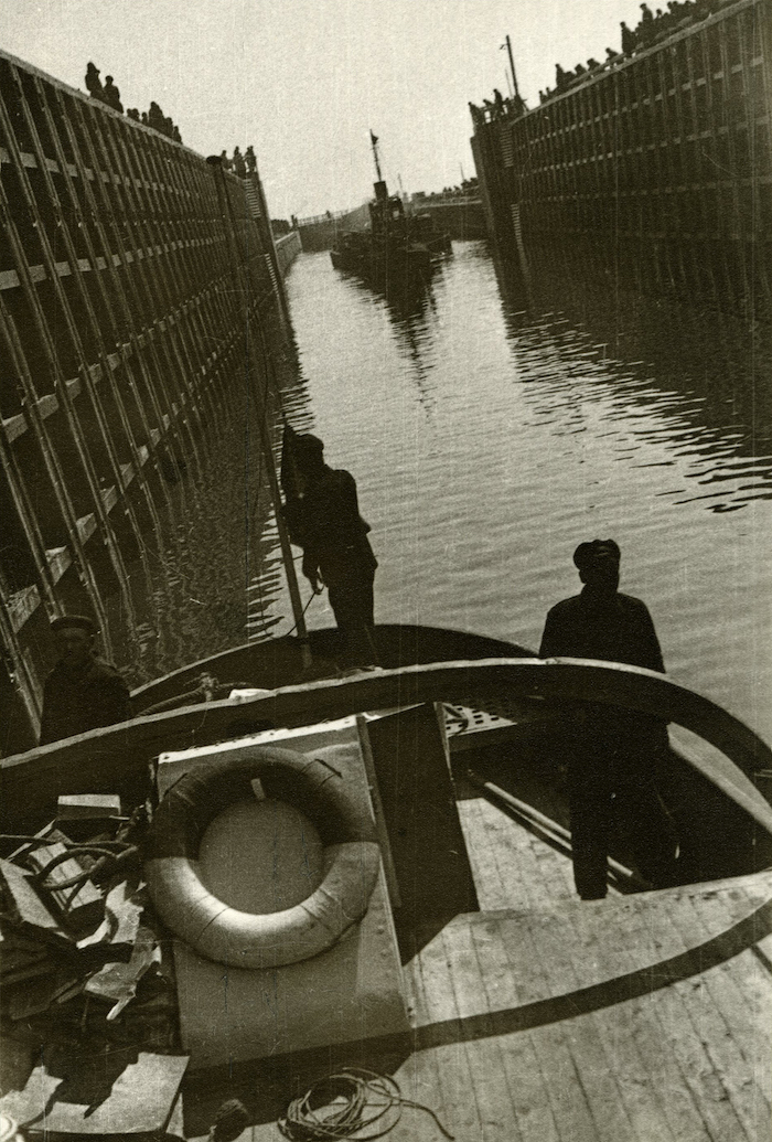 © Estate of Alexander Rodchenko/Licensed by VAGA at Artists Rights Society (ARS), NY